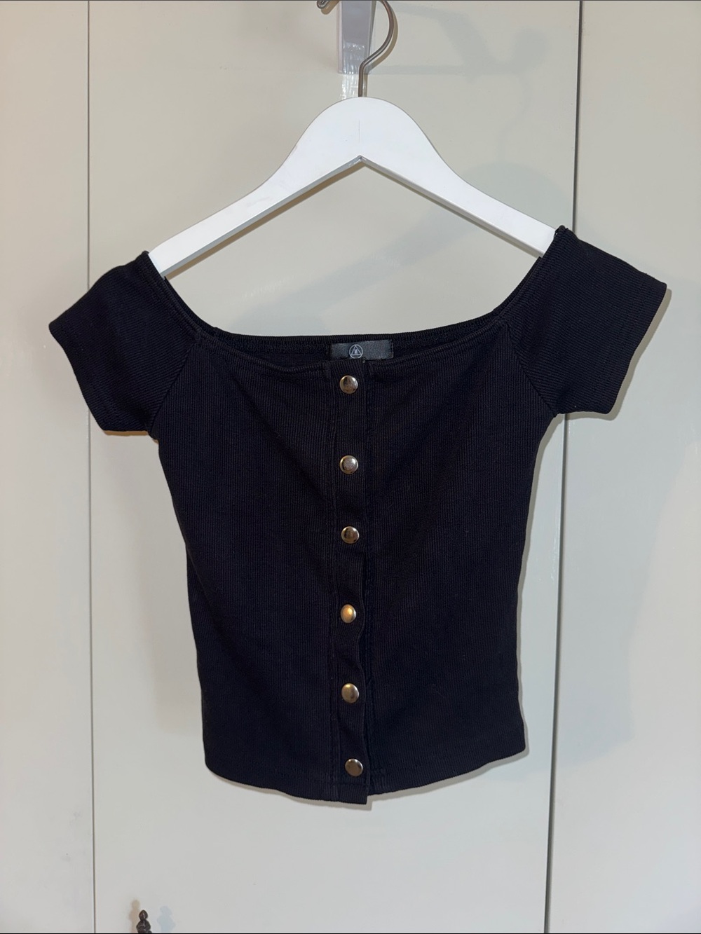 Off-Shoulder Black Ribbed Button-Front Top - Picture 2 of 4